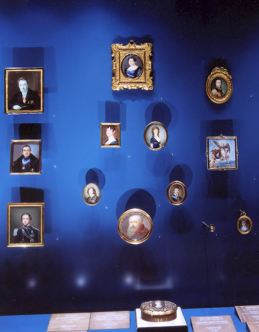 Gabinete de miniaturas del Museo Lázaro Galdiano